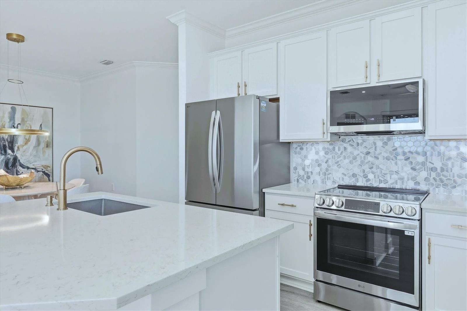 Image 18 of 54 For 850 Tidewater Shores Loop 301