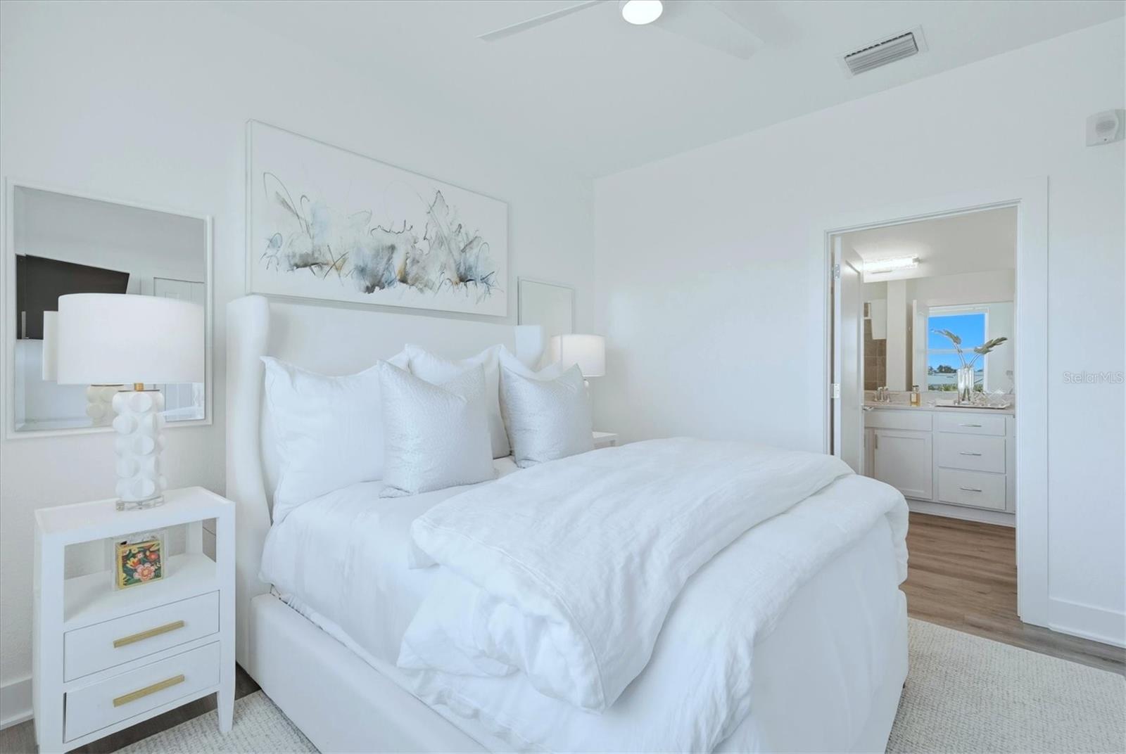 Image 23 of 54 For 850 Tidewater Shores Loop 301