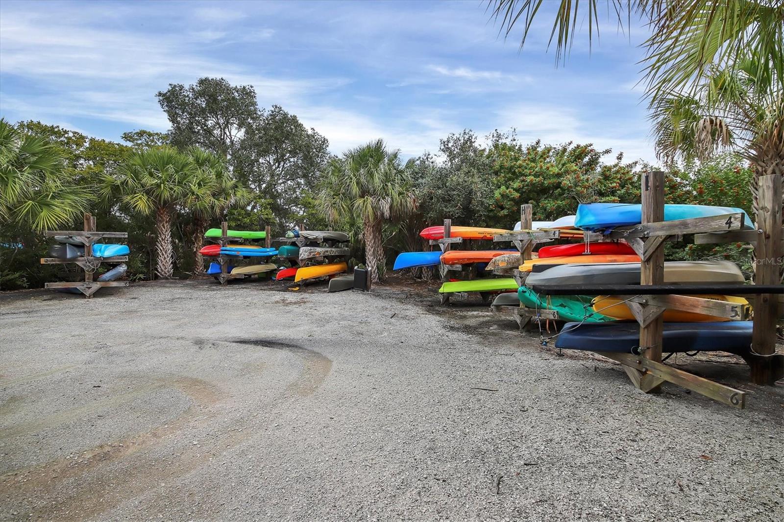 Image 40 of 54 For 850 Tidewater Shores Loop 301