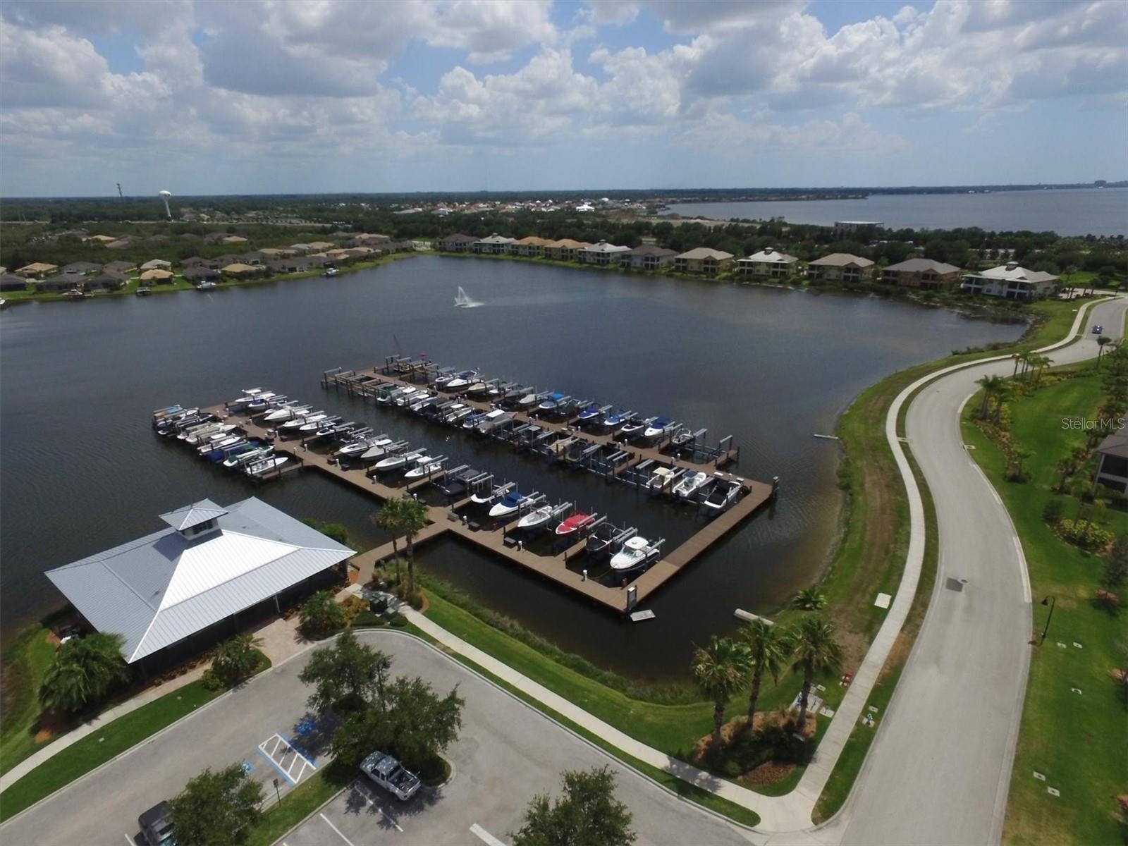 Image 44 of 54 For 850 Tidewater Shores Loop 301