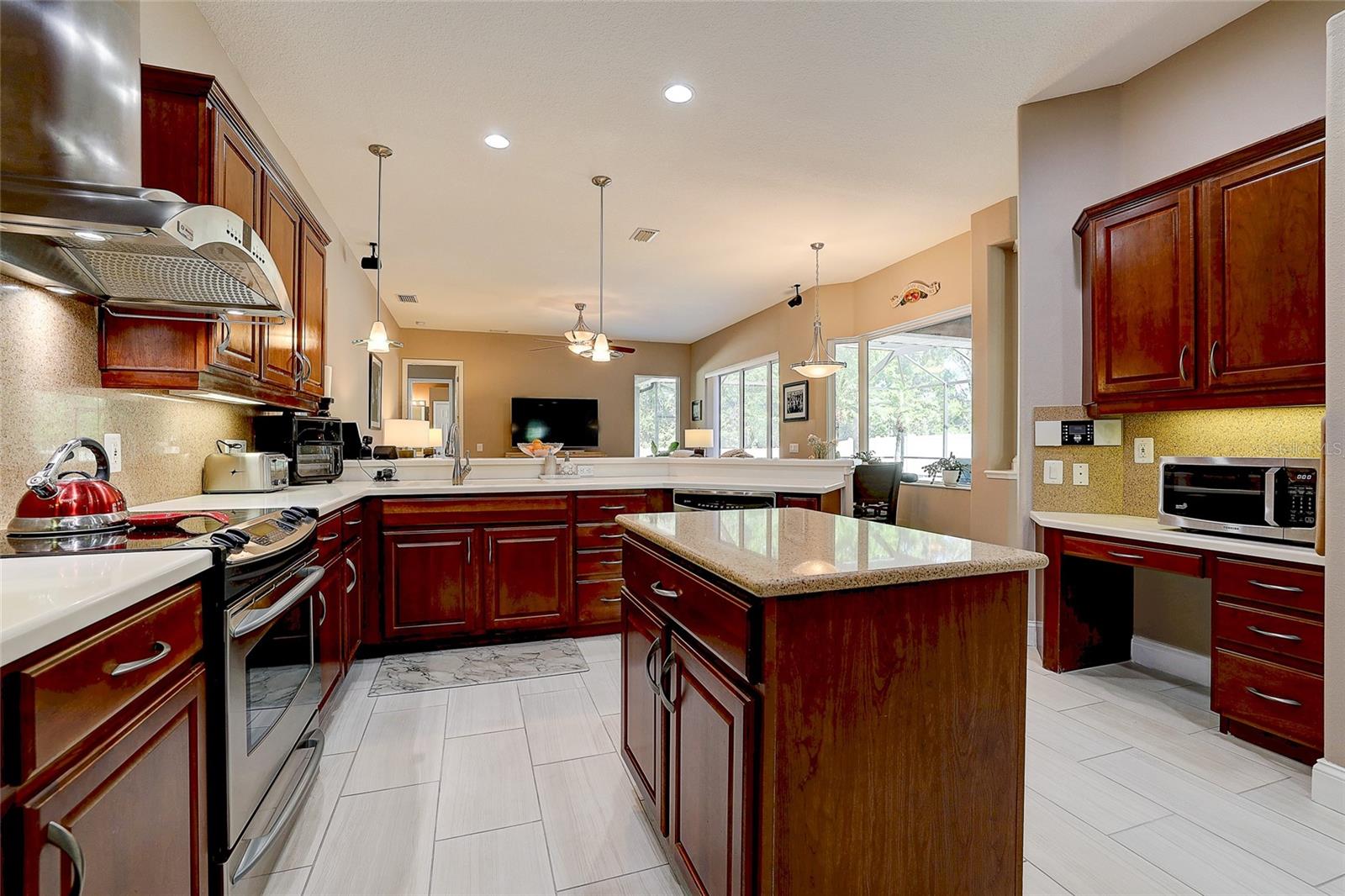 Image 9 of 50 For 11447 57th Street E