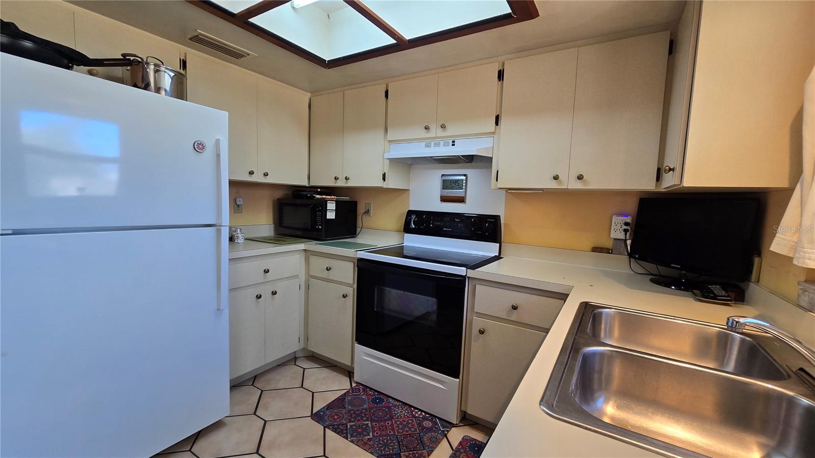 Image 5 of 14 For 4628 Ashberry Drive