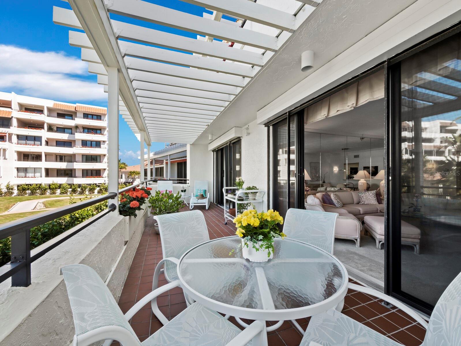 Image 16 of 65 For 1445 Gulf Of Mexico Drive 103