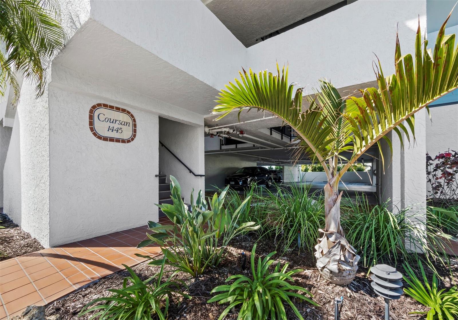 Image 3 of 65 For 1445 Gulf Of Mexico Drive 103