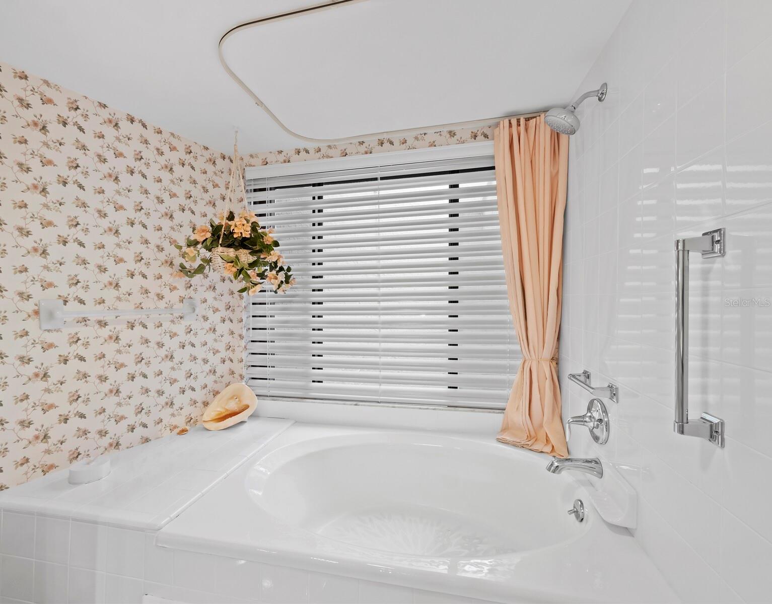 Image 30 of 65 For 1445 Gulf Of Mexico Drive 103