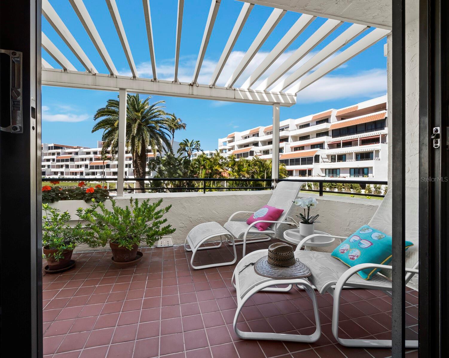 Image 37 of 65 For 1445 Gulf Of Mexico Drive 103