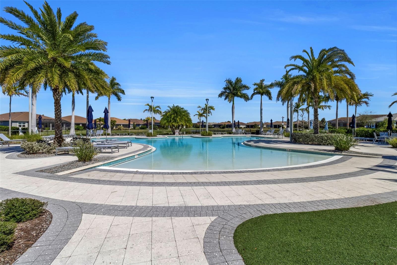 Image 33 of 49 For 5649 Long Shore Loop