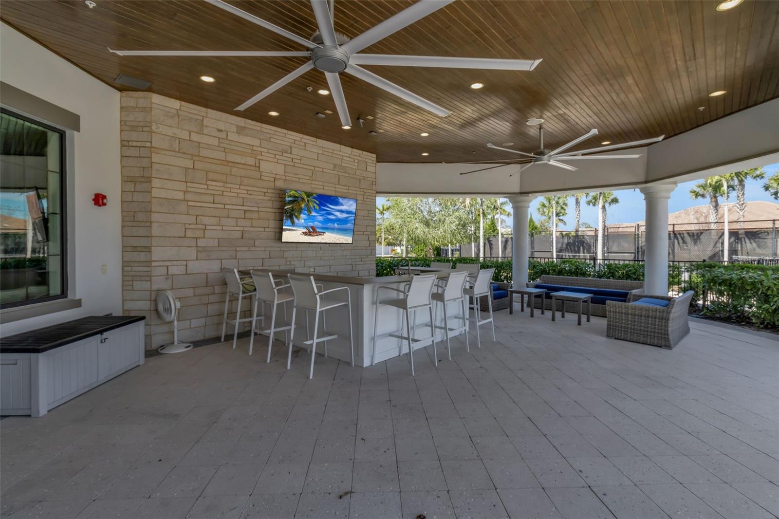 Image 40 of 49 For 5649 Long Shore Loop