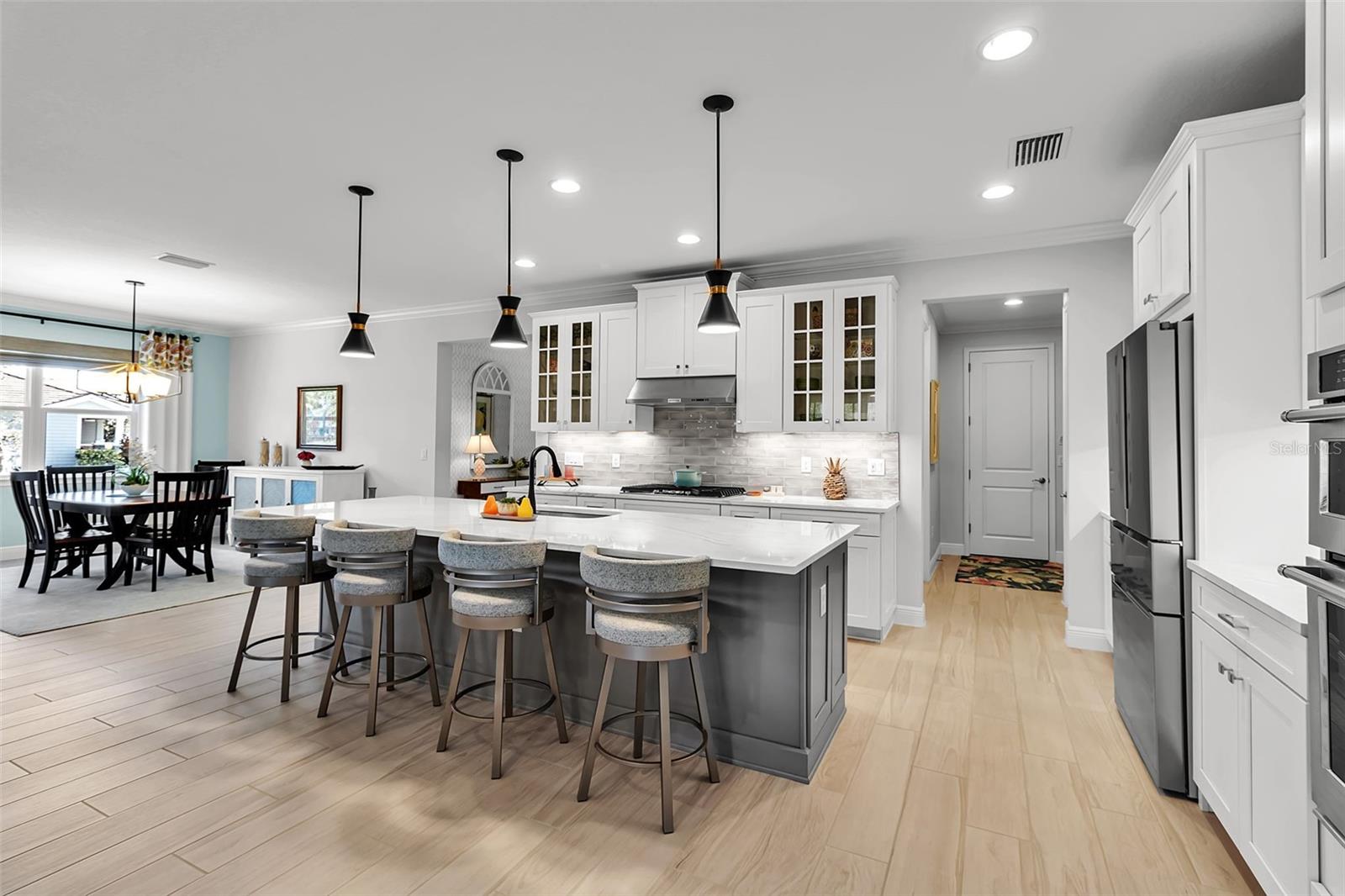 Image 6 of 49 For 5649 Long Shore Loop