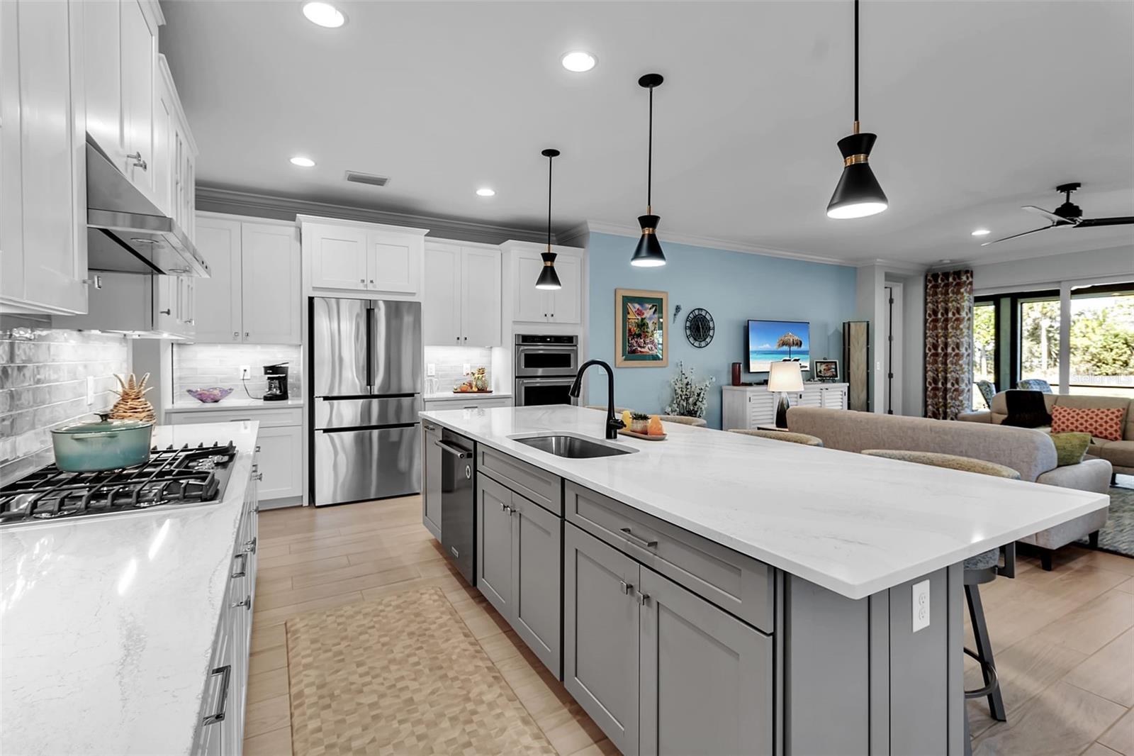 Image 7 of 49 For 5649 Long Shore Loop