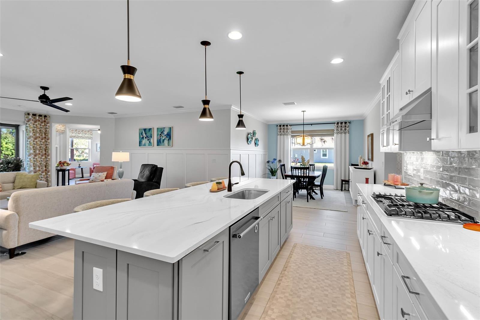 Image 8 of 49 For 5649 Long Shore Loop