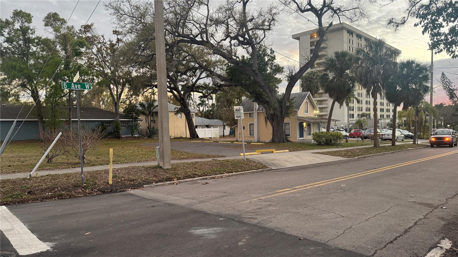 Image 3 of 7 For 1505 6th Avenue W