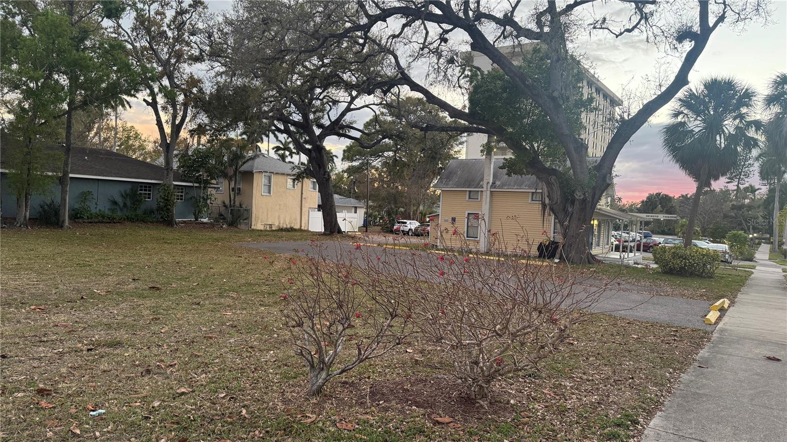 Image 5 of 7 For 1505 6th Avenue W