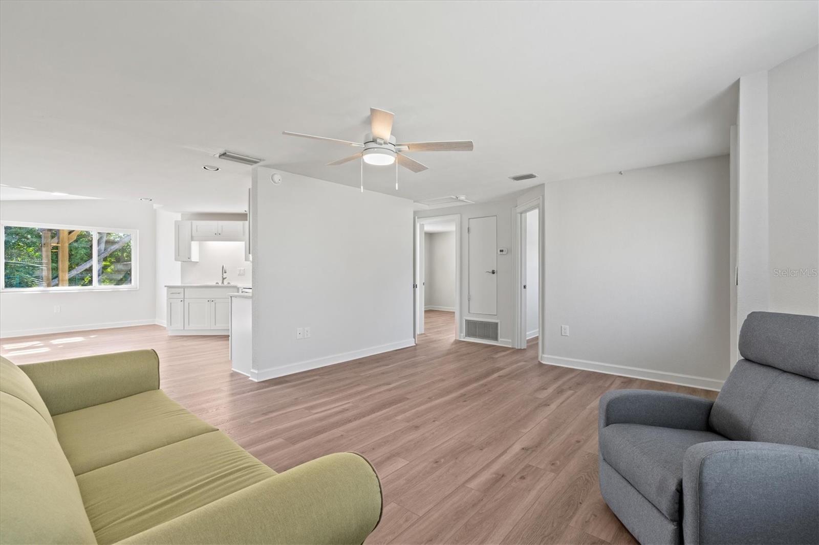 Image 10 of 69 For 612 Frances Street