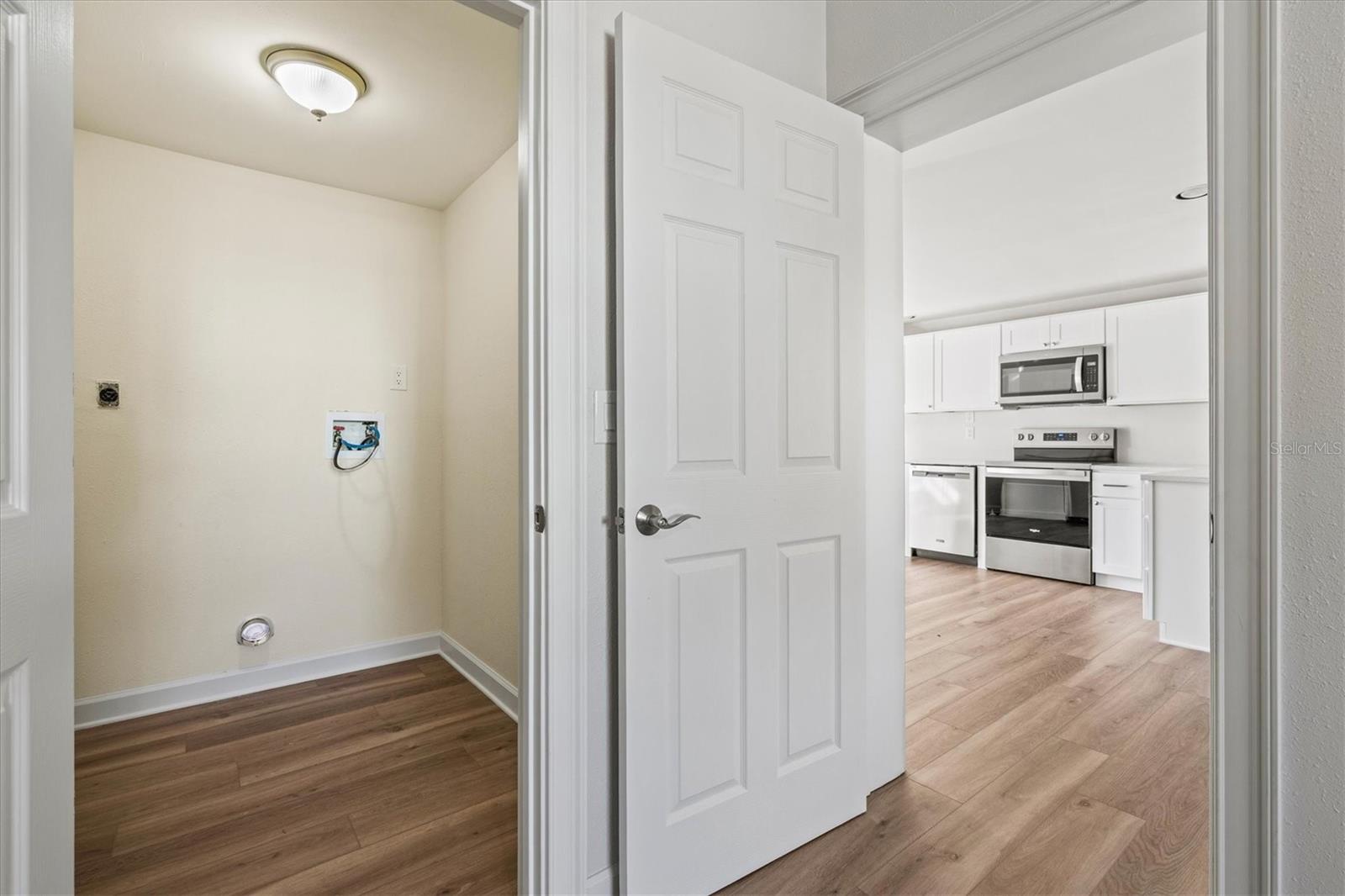 Image 23 of 69 For 612 Frances Street