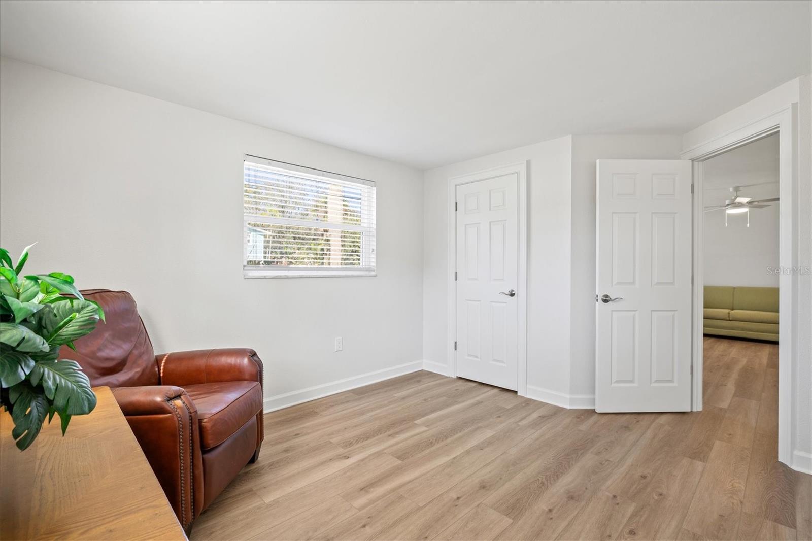 Image 25 of 69 For 612 Frances Street