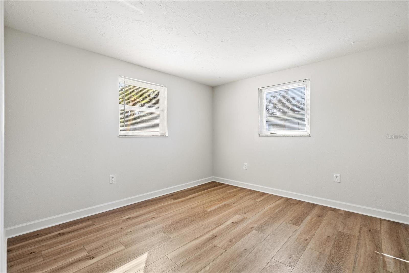 Image 29 of 69 For 612 Frances Street