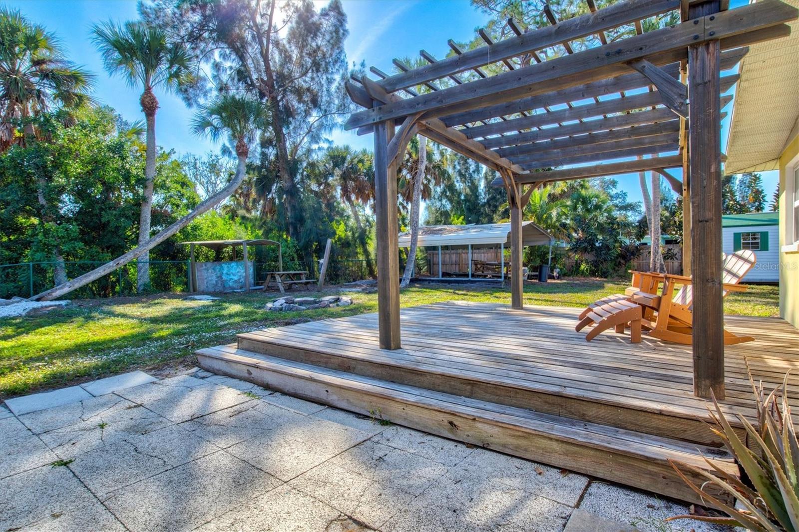 Image 36 of 69 For 612 Frances Street