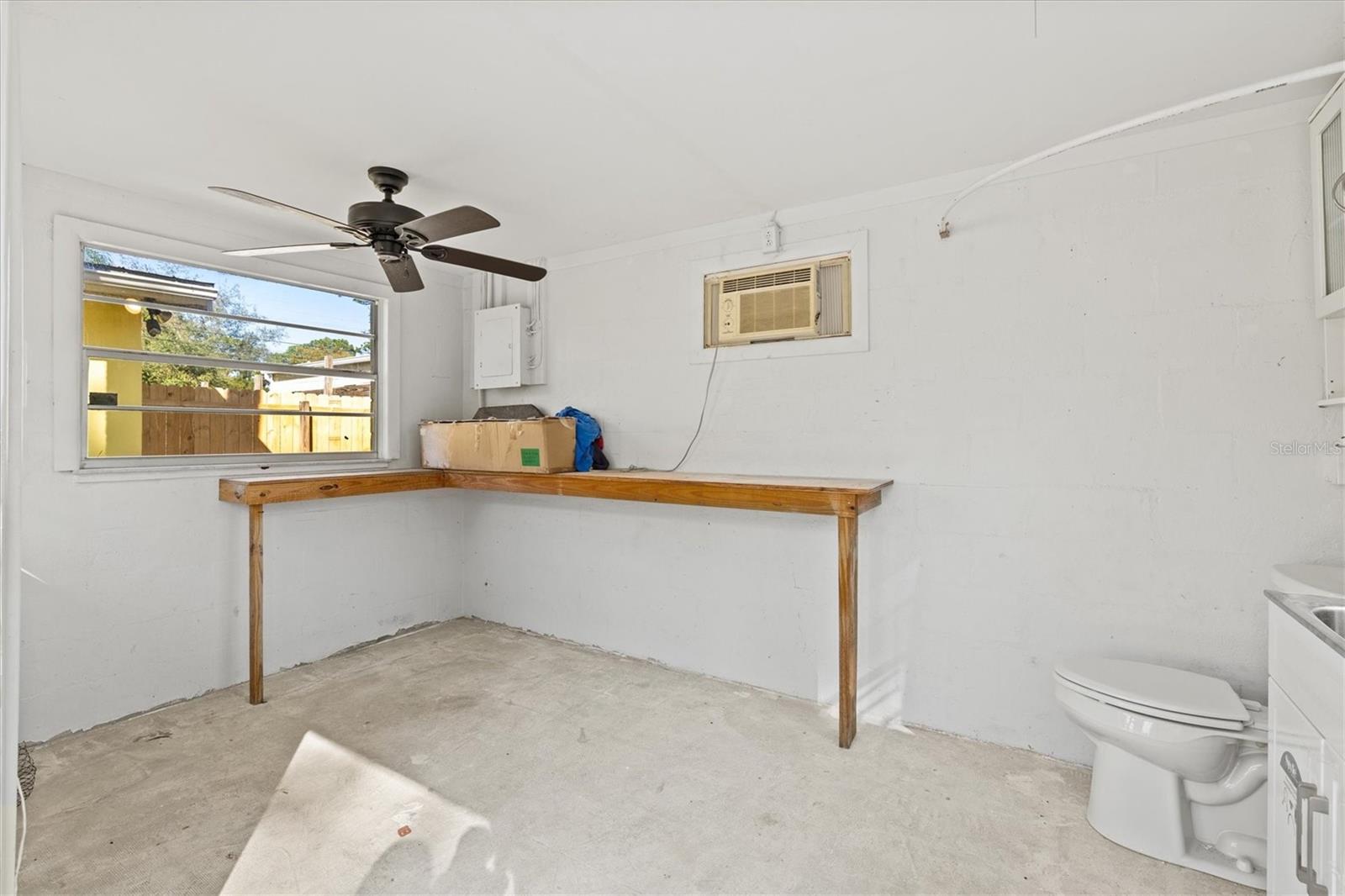 Image 39 of 69 For 612 Frances Street