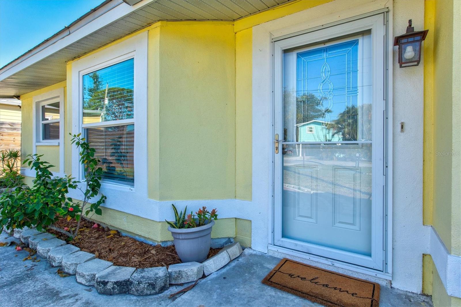 Image 5 of 69 For 612 Frances Street