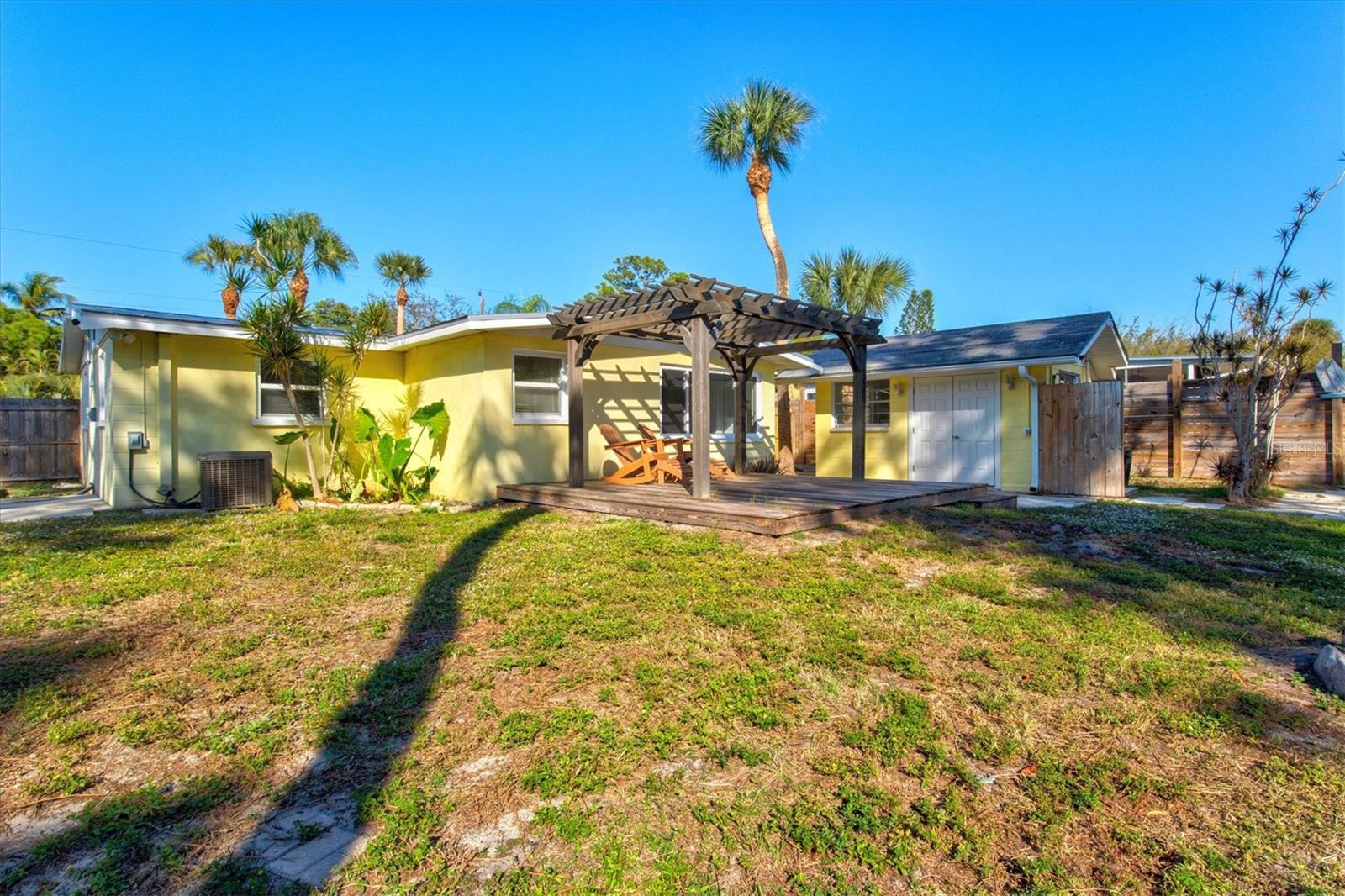 Image 50 of 69 For 612 Frances Street