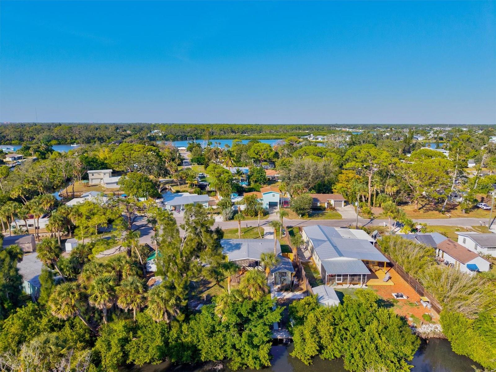 Image 56 of 69 For 612 Frances Street