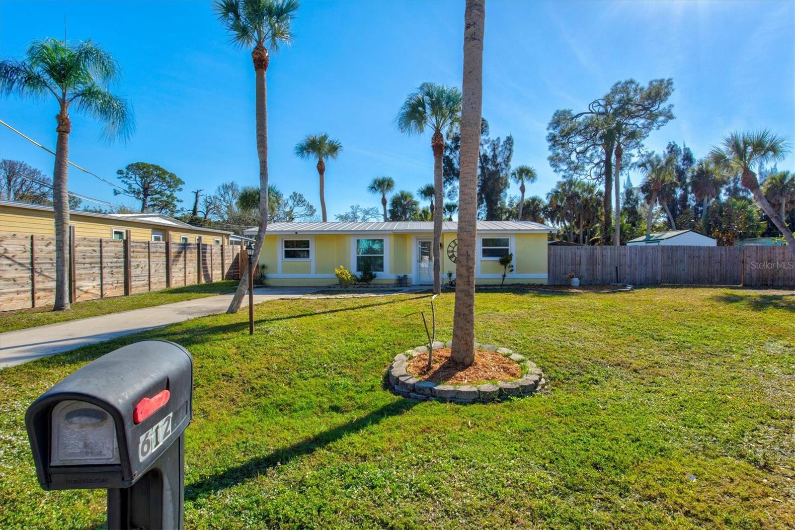 Image 64 of 69 For 612 Frances Street