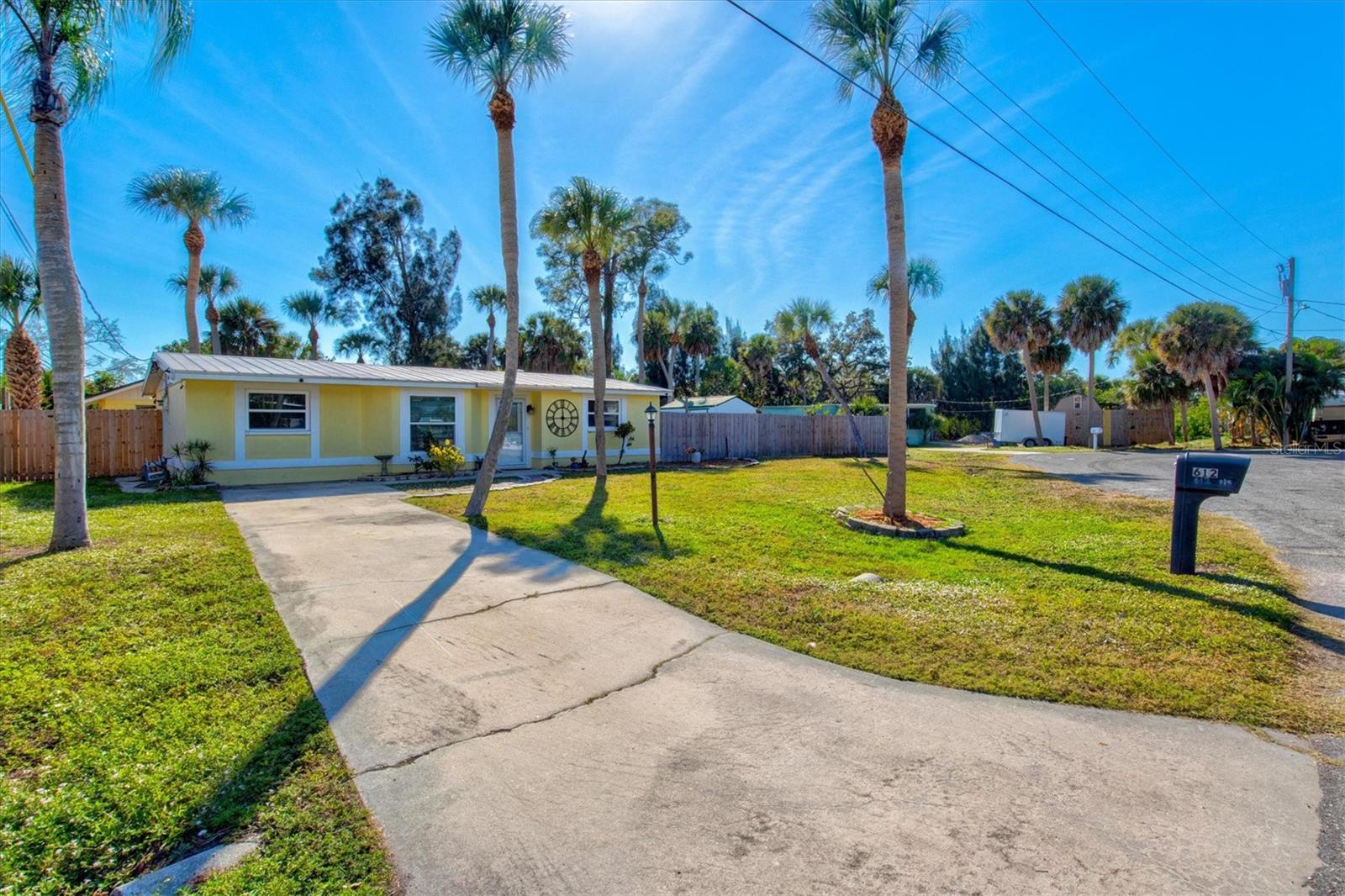 Image 66 of 69 For 612 Frances Street