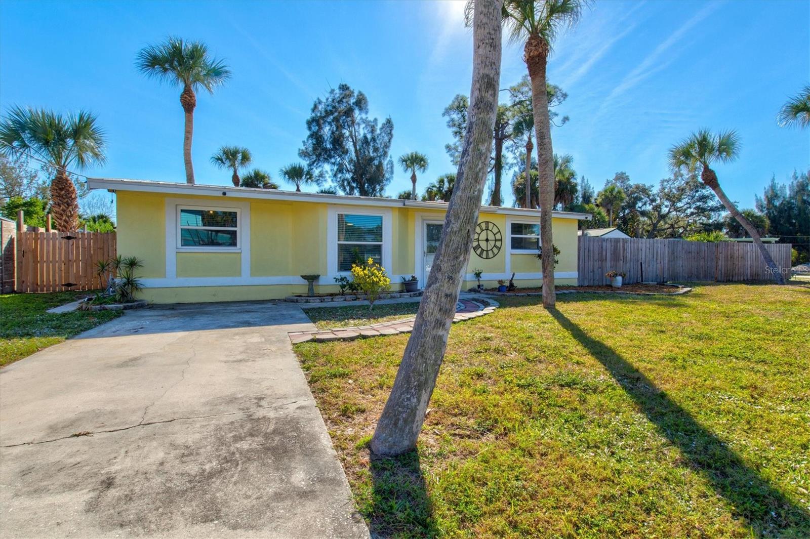 Image 68 of 69 For 612 Frances Street