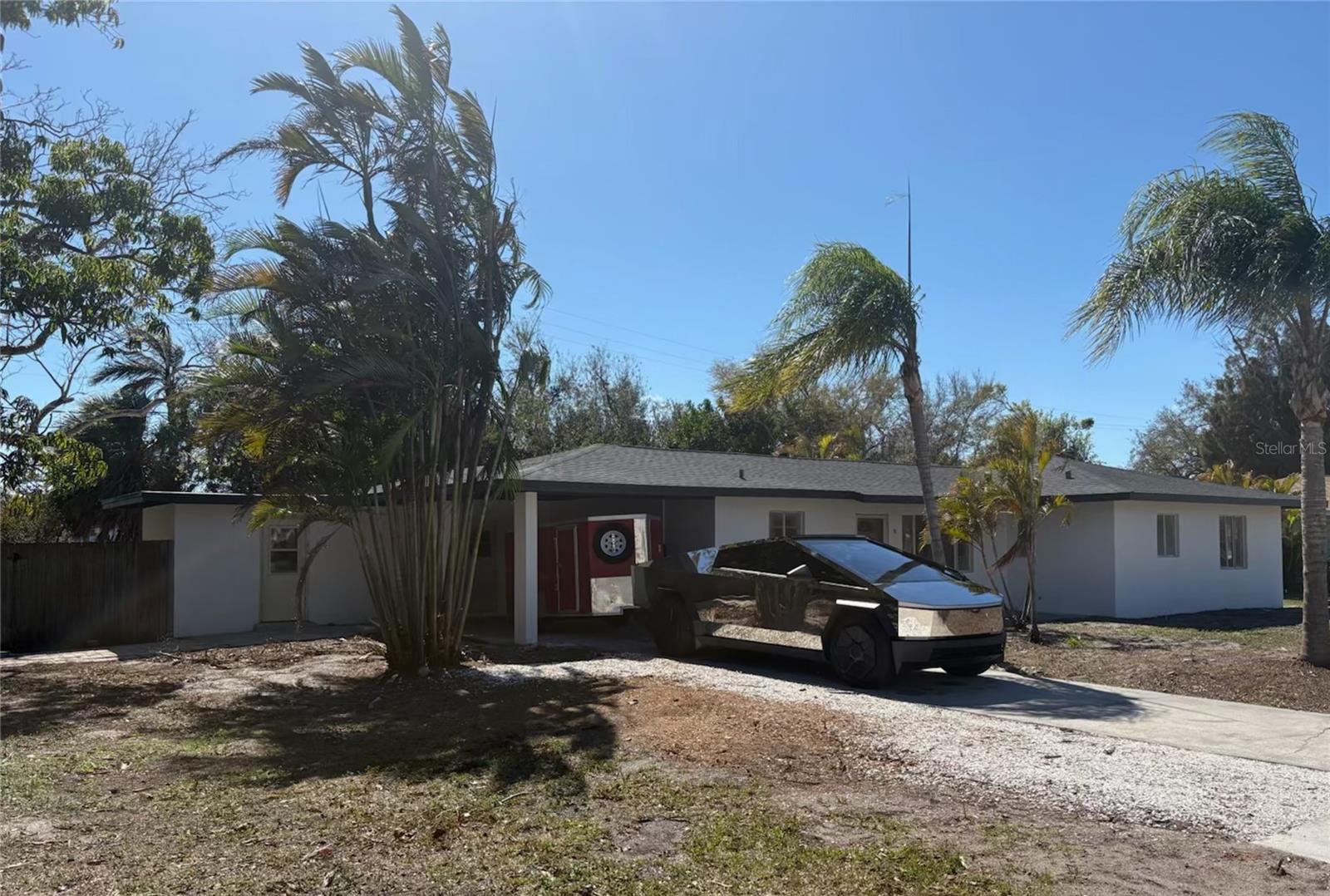 Listing Details for 1944 Jasmine Drive, SARASOTA, FL 34239