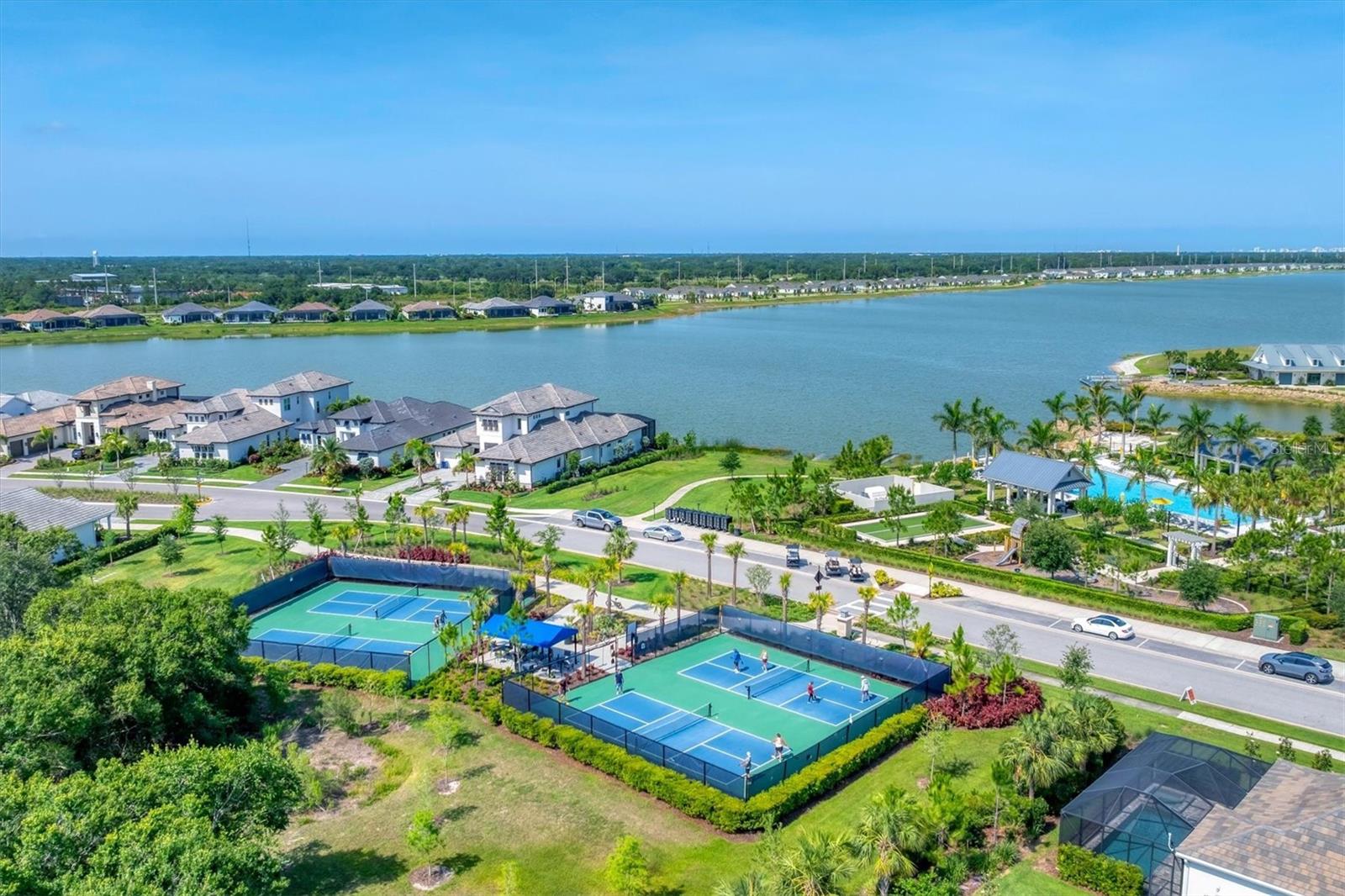 Image 34 of 40 For 1027 Waterline Court