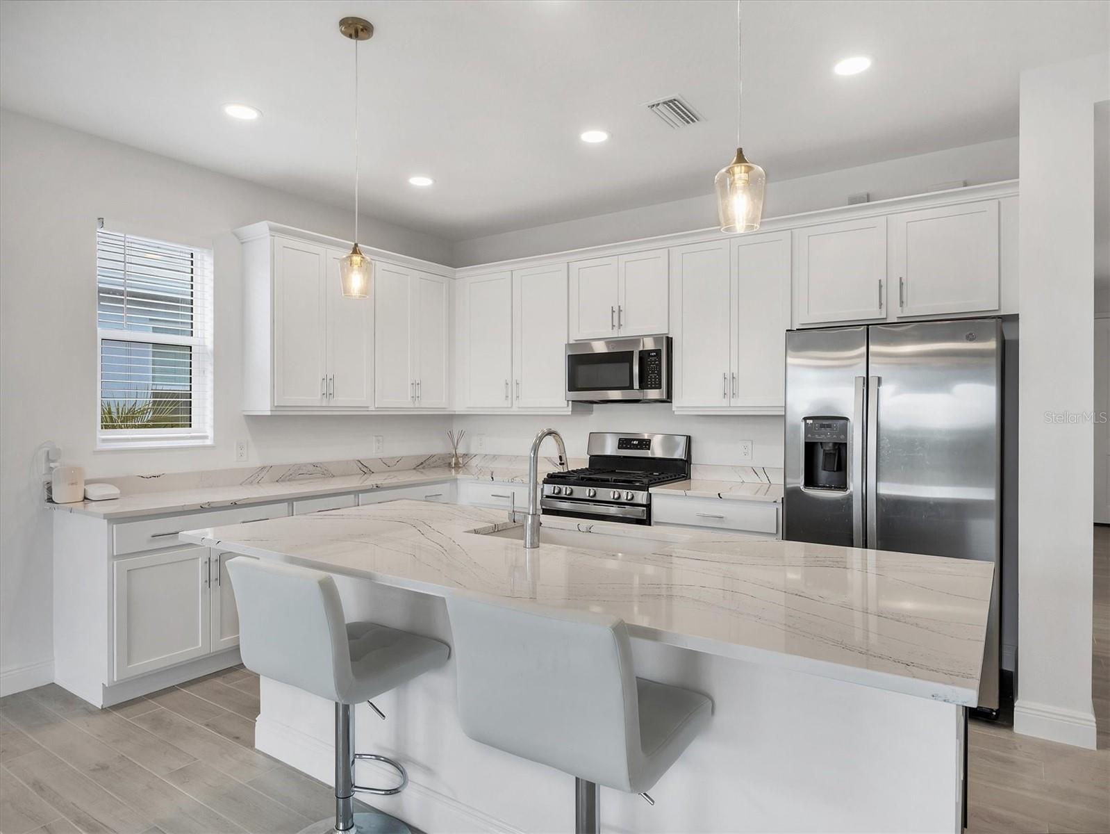 Image 5 of 40 For 1027 Waterline Court