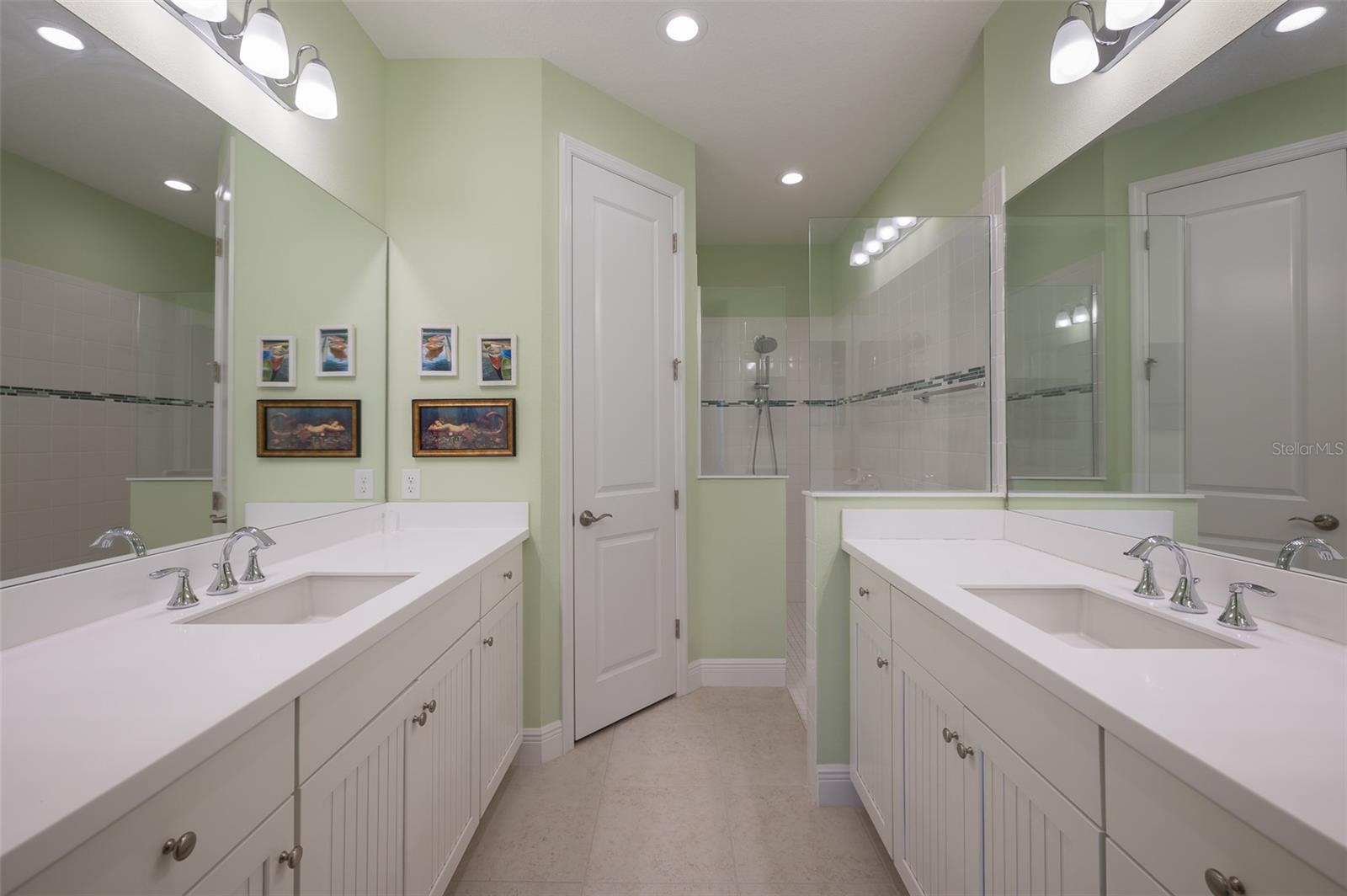 Image 16 of 32 For 2726 Sapphire Blue Lane