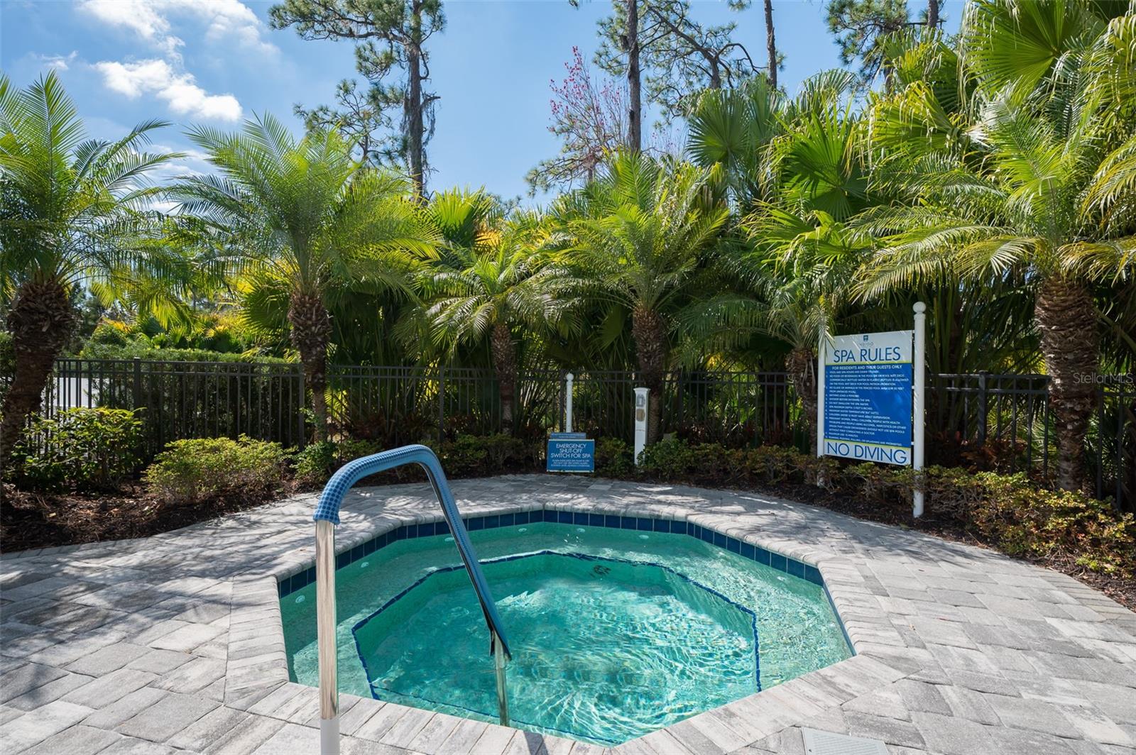 Image 24 of 32 For 2726 Sapphire Blue Lane