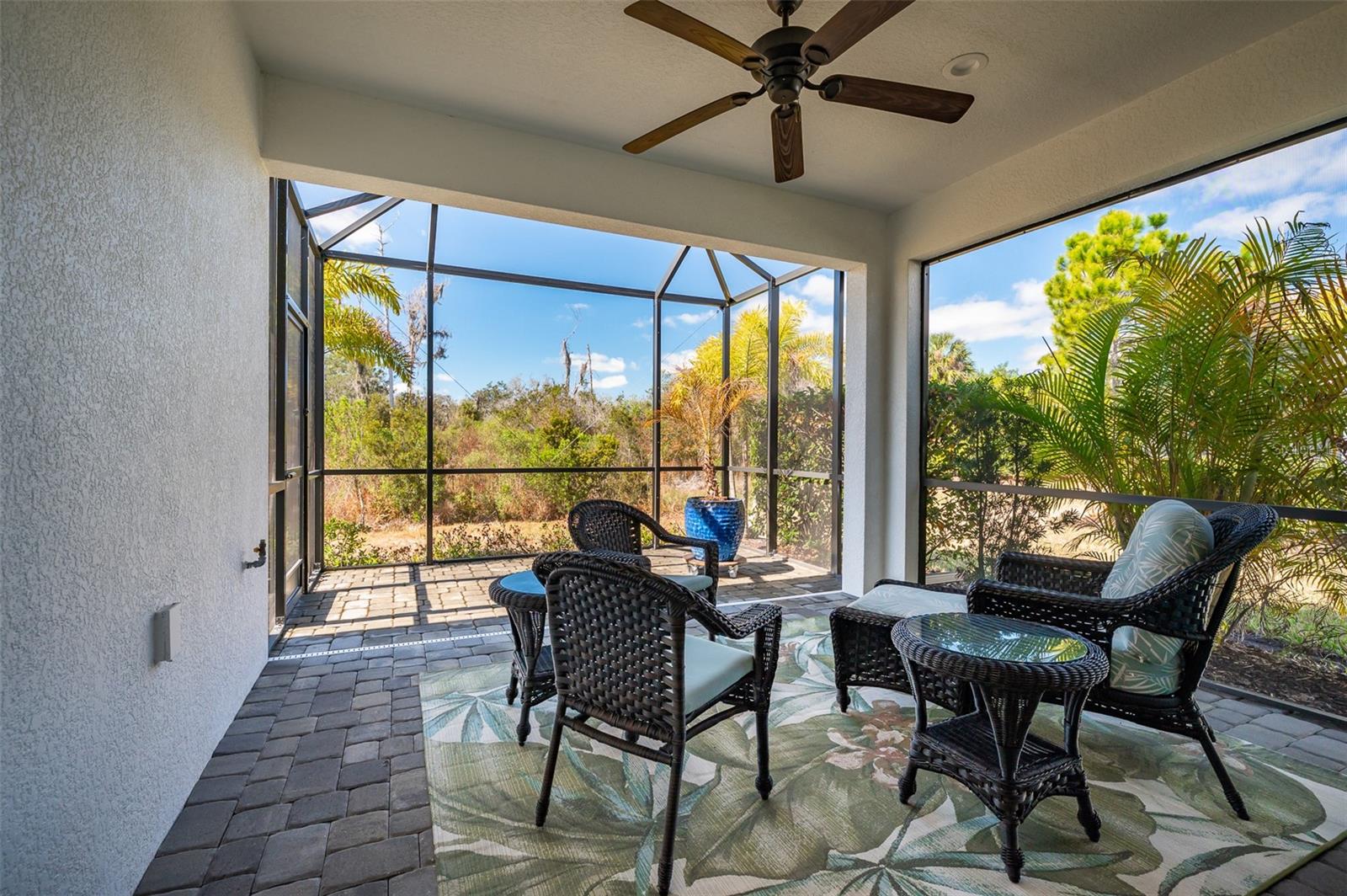 Image 5 of 32 For 2726 Sapphire Blue Lane