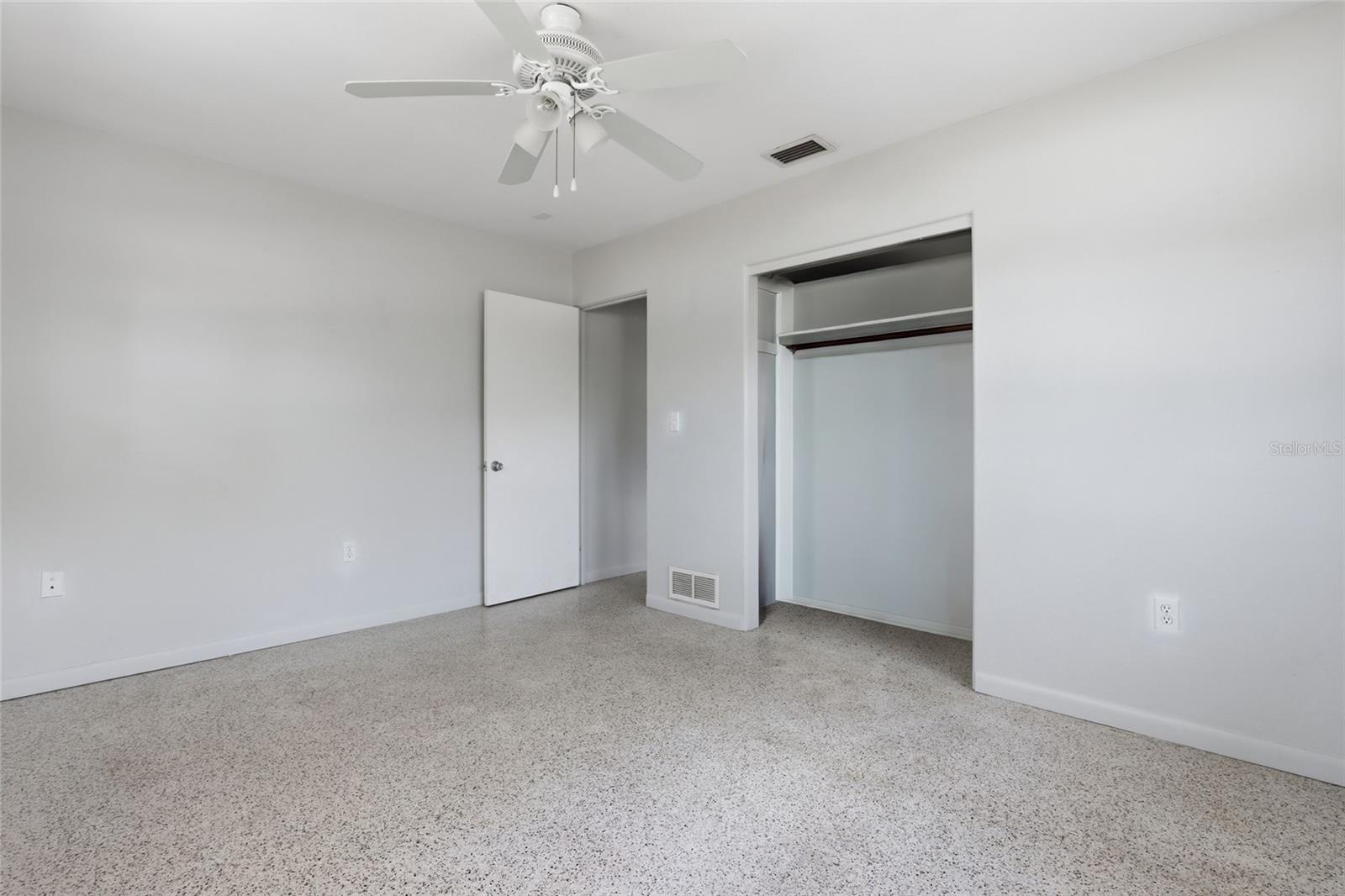 Image 12 of 31 For 2227 Grove Street