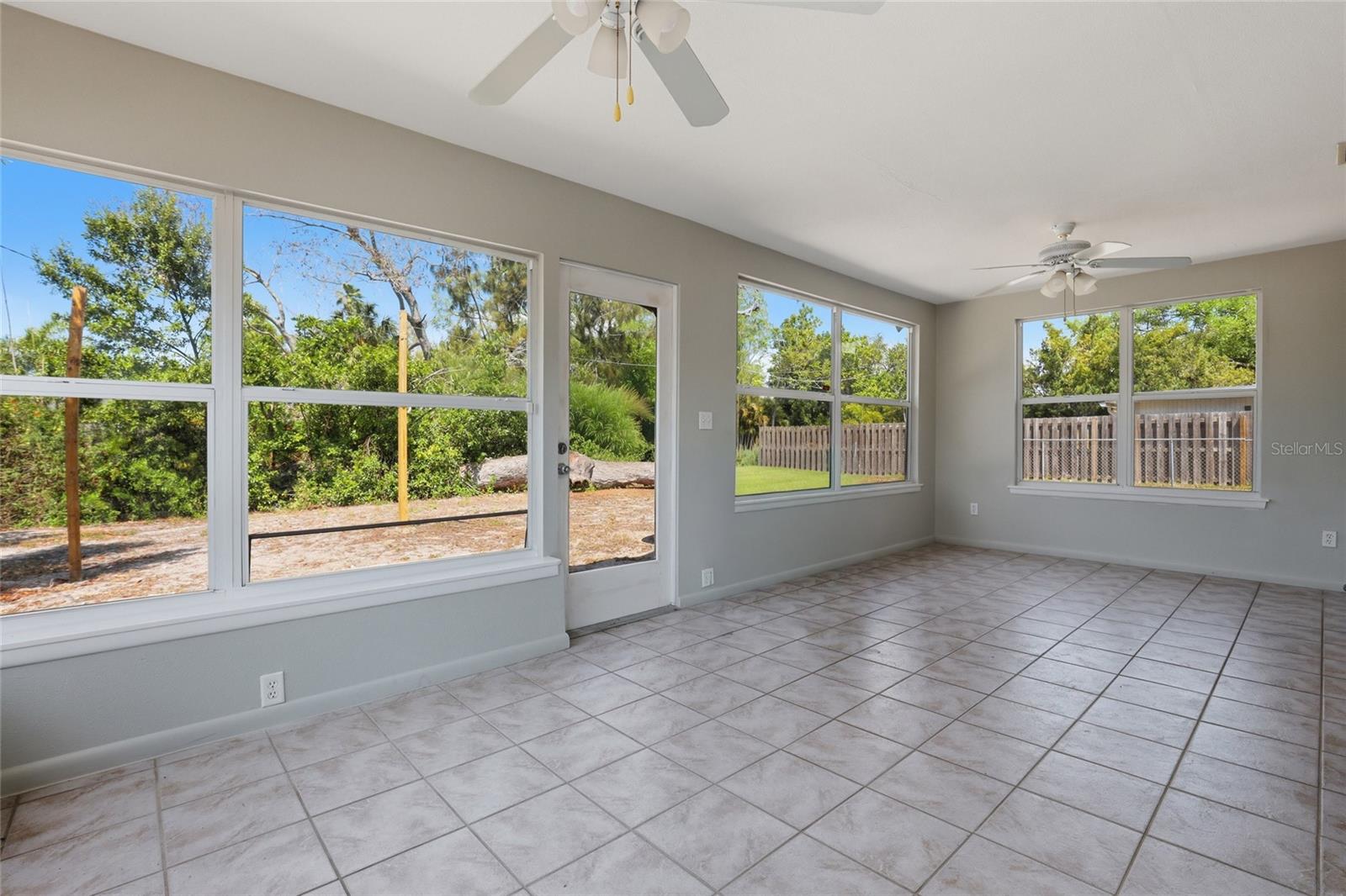 Image 19 of 31 For 2227 Grove Street