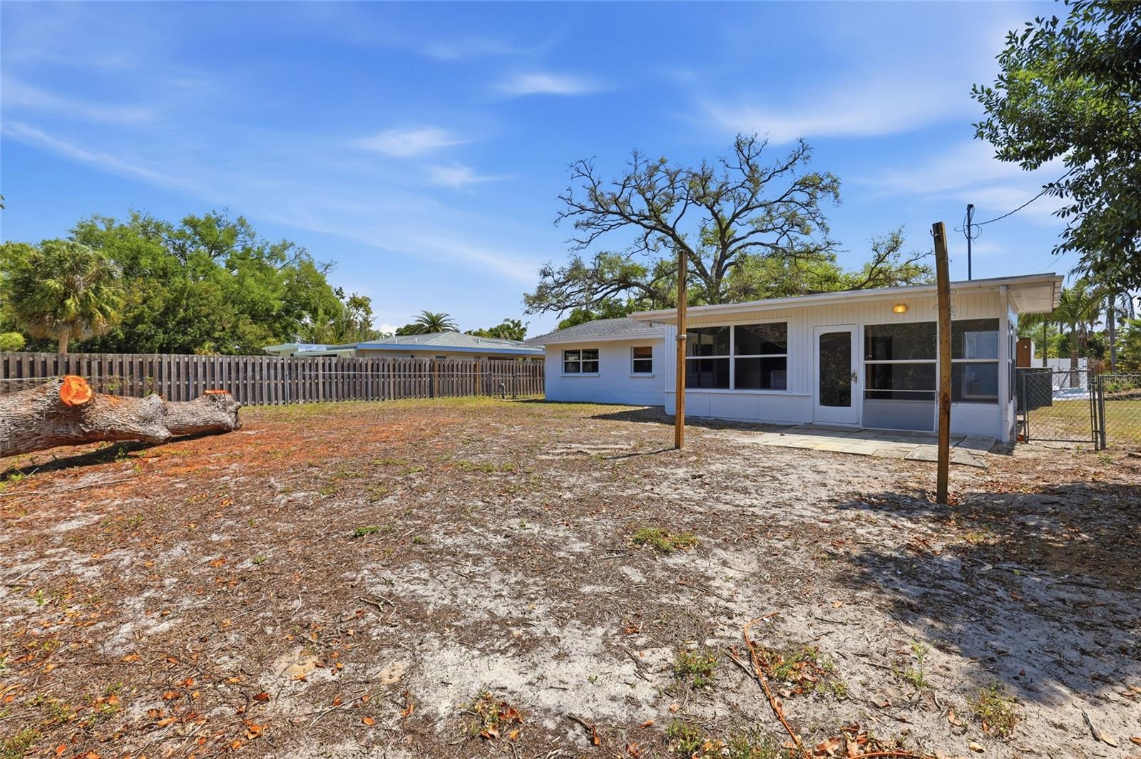 Image 23 of 31 For 2227 Grove Street