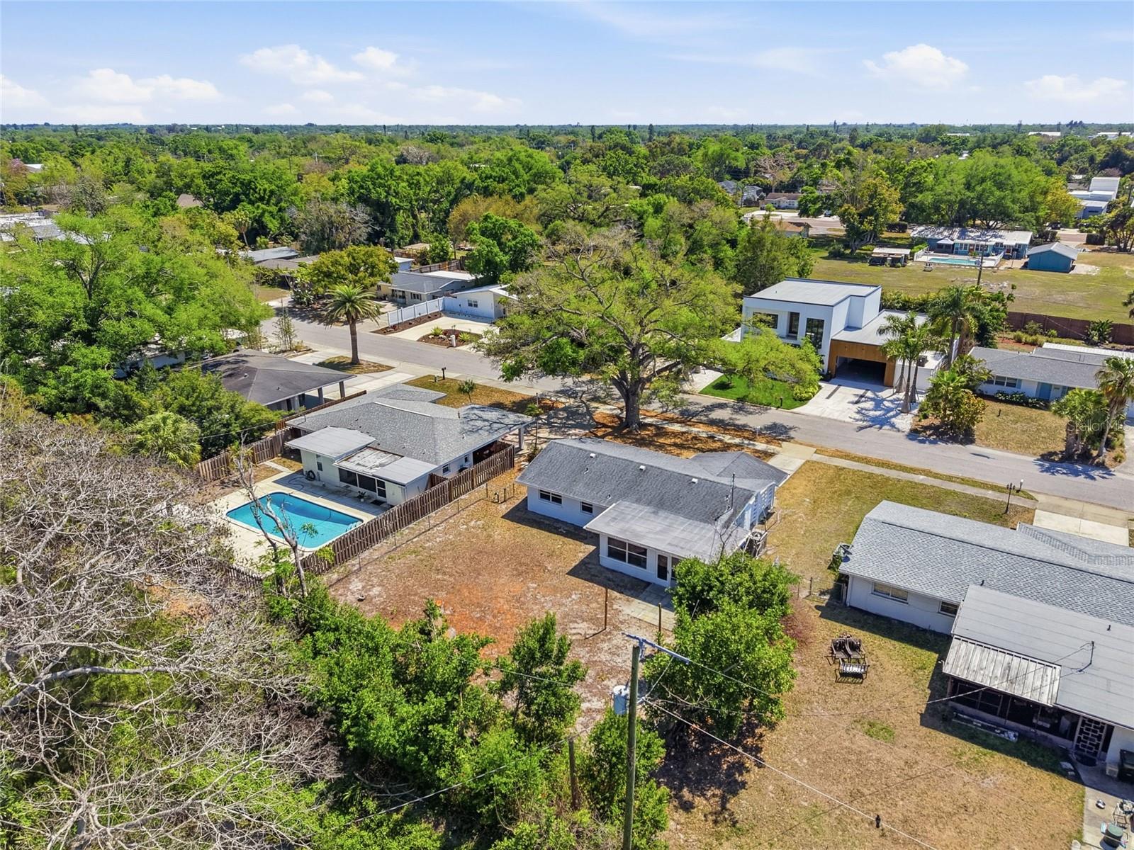 Image 27 of 31 For 2227 Grove Street