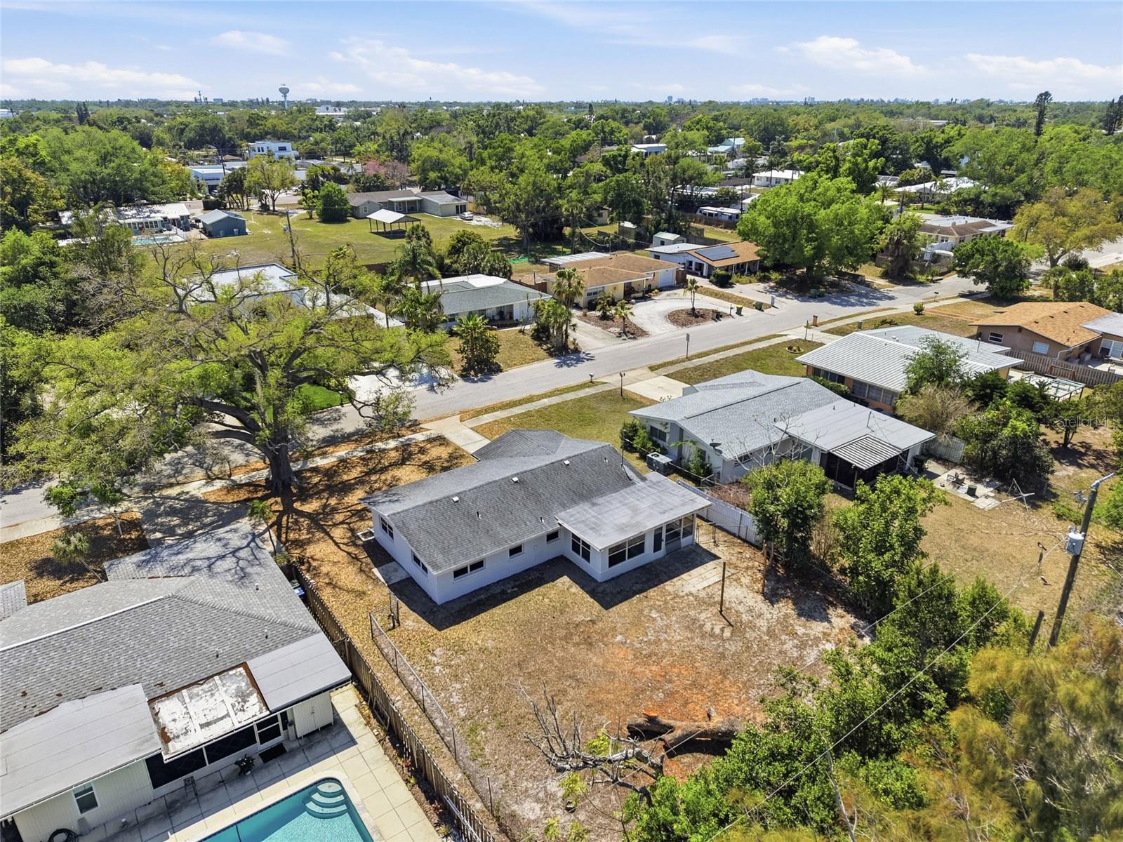 Image 28 of 31 For 2227 Grove Street