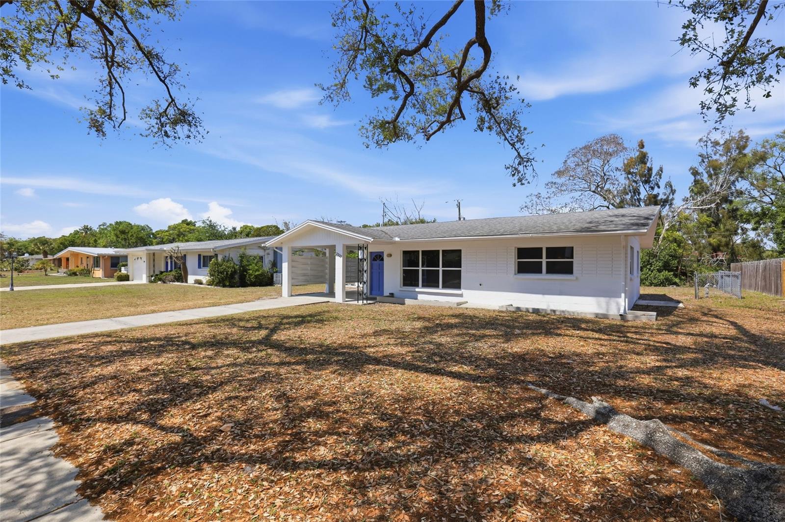 Image 4 of 31 For 2227 Grove Street