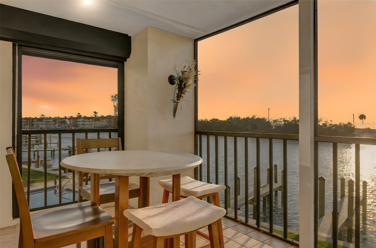 Image 13 of 71 For 9000 Midnight Pass Road 5