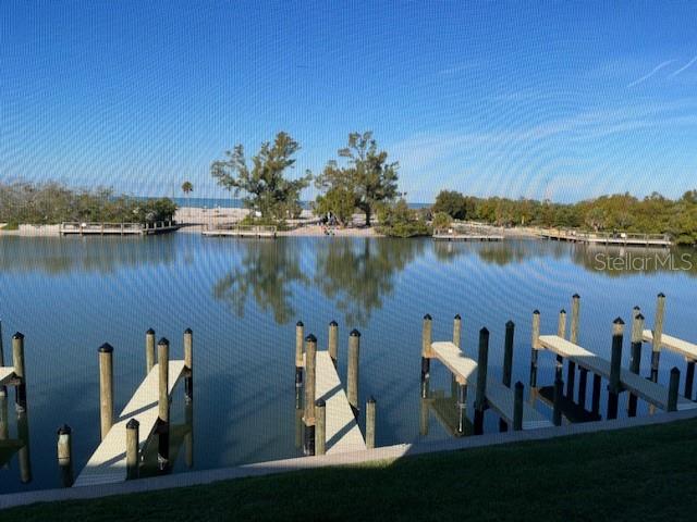 Image 30 of 71 For 9000 Midnight Pass Road 5