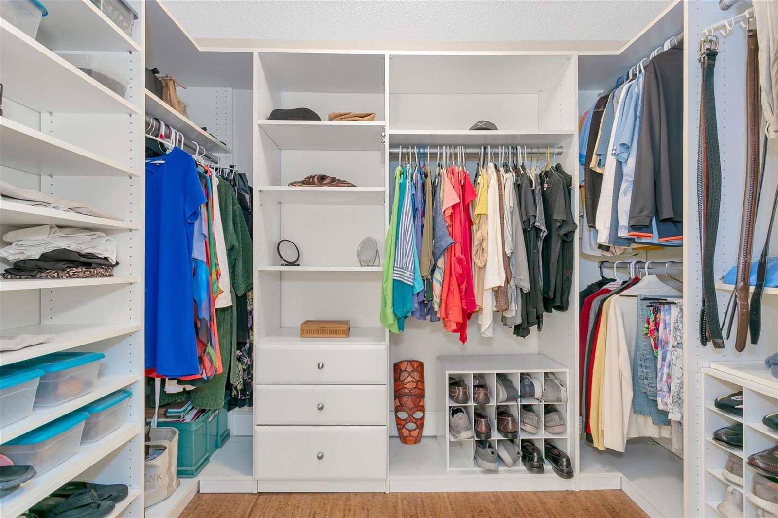 Image 31 of 71 For 9000 Midnight Pass Road 5