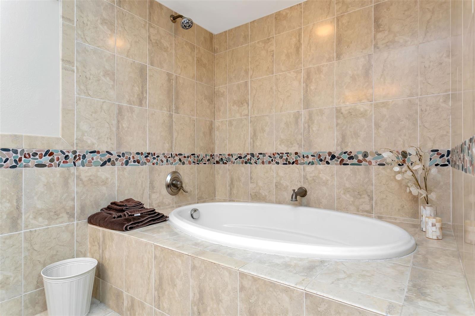 Image 34 of 71 For 9000 Midnight Pass Road 5