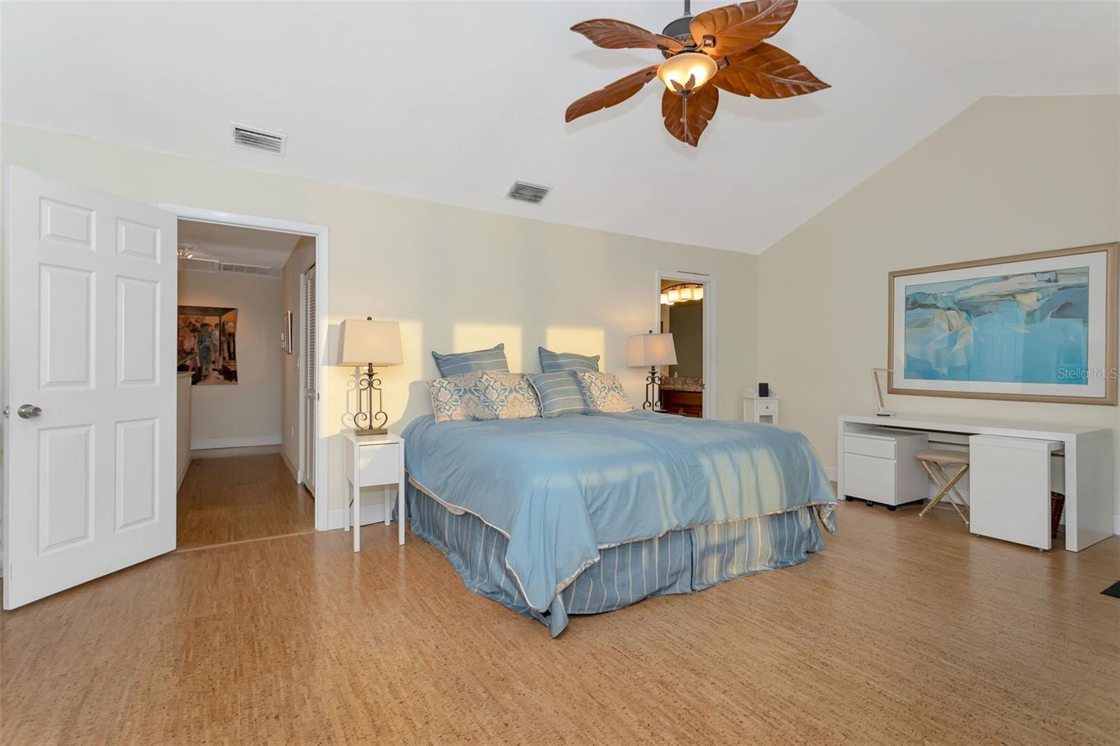 Image 37 of 71 For 9000 Midnight Pass Road 5