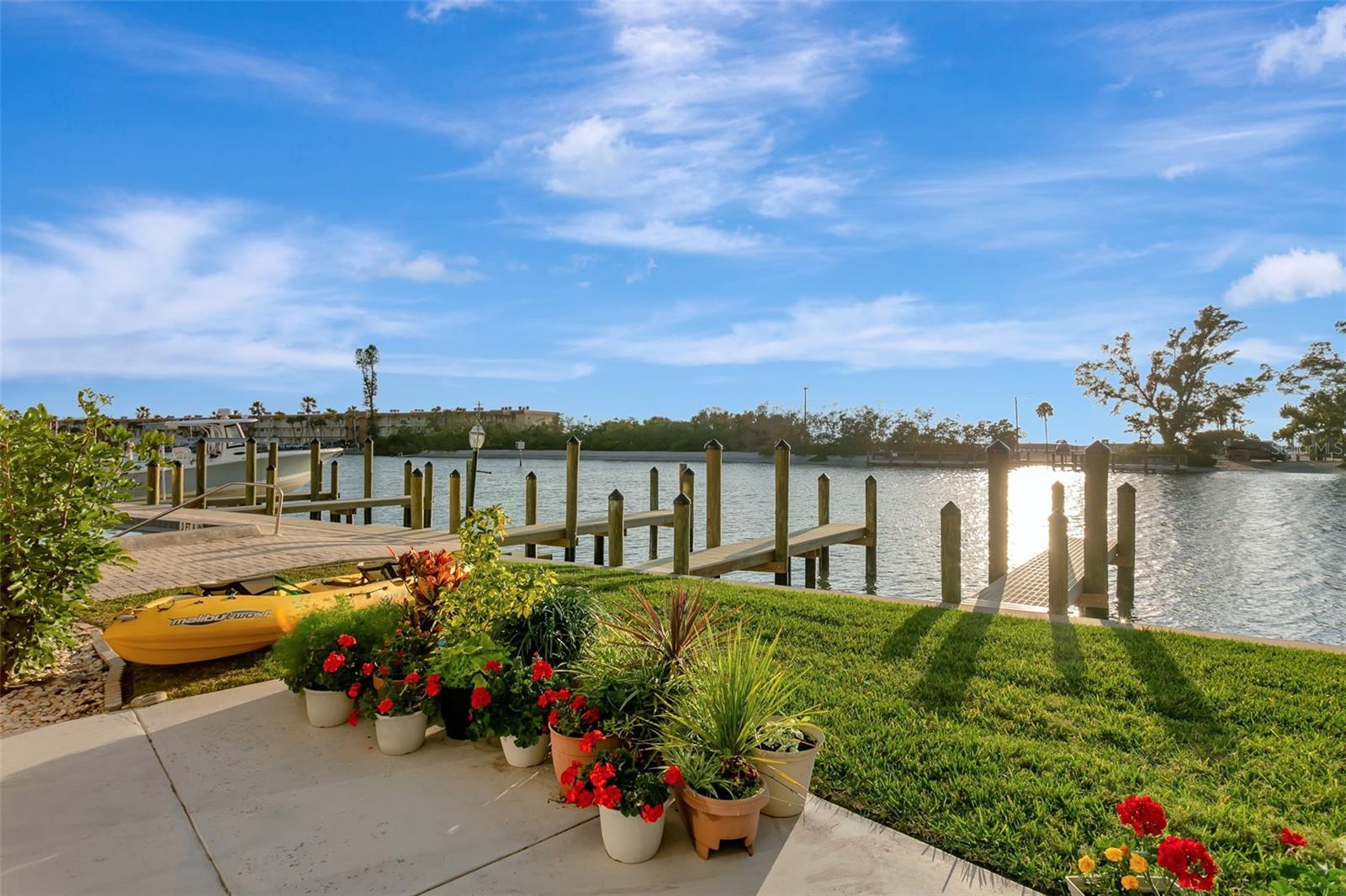 Image 52 of 71 For 9000 Midnight Pass Road 5