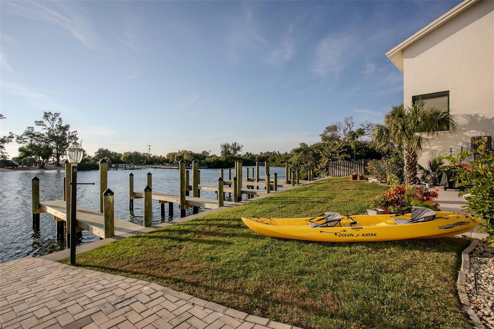 Image 67 of 71 For 9000 Midnight Pass Road 5