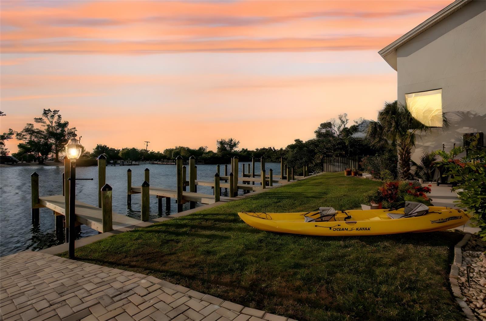 Image 68 of 71 For 9000 Midnight Pass Road 5