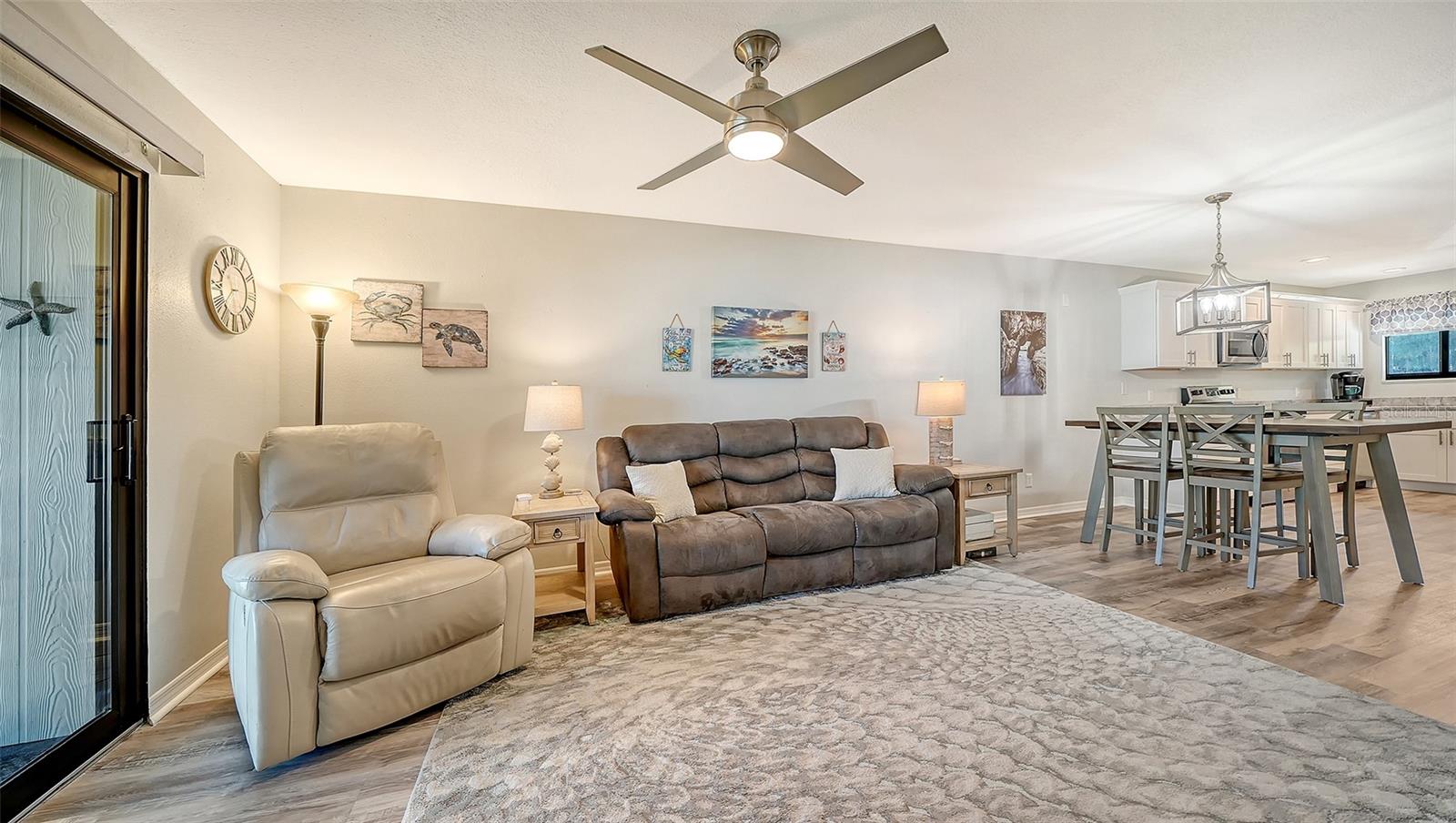 Image 13 of 37 For 6033 34th Street W 38